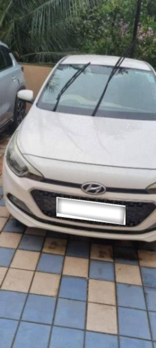 Second-hand 2015 Hyundai i20 Sportz 1.4 CRDi for sale in Mumbai-5