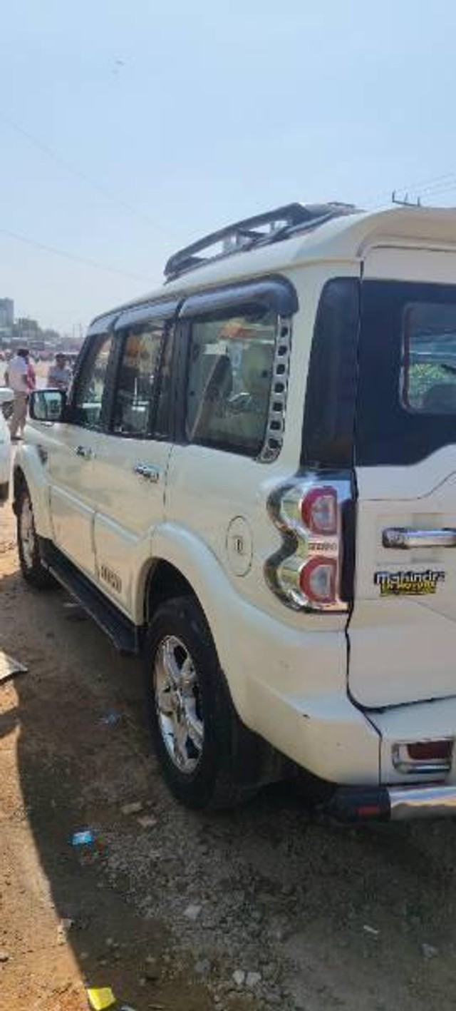 Second-hand 2015 Mahindra Scorpio S10 7 Seater 2WD for sale in Hyderabad-2
