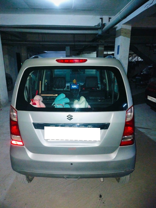 Second-hand 2014 Maruti Wagon R LXI BS IV for sale in Noida-2