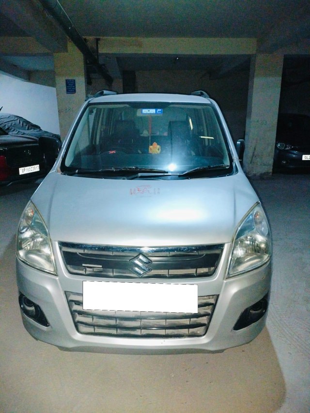 Second-hand 2014 Maruti Wagon R LXI BS IV for sale in Noida-4