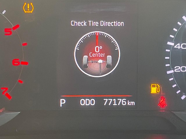 Second-hand 2022 Mahindra Thar LX 4WD Hard Top Diesel AT BSVI for sale in Rajkot-11