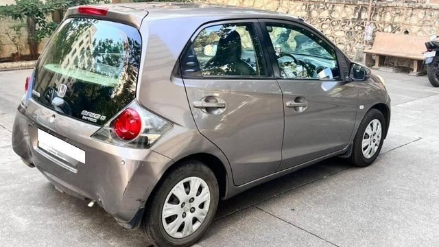 Second-hand 2015 Honda Brio S MT for sale in Thane-3