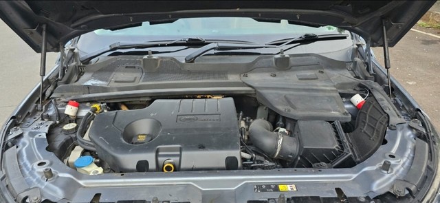 Second-hand 2018 Land Rover Discovery HSE Luxury 3.0 TD6 for sale in Mumbai-4