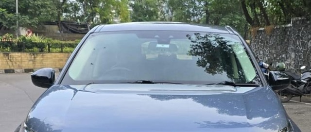 Second-hand 2018 Land Rover Discovery HSE Luxury 3.0 TD6 for sale in Mumbai-13