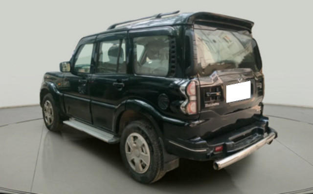 Second-hand 2017 Mahindra Scorpio S4 Plus for sale in Noida-2