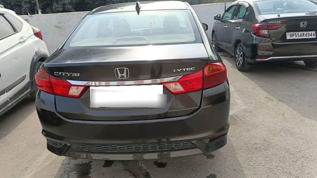 Second-hand 2017 Honda City i VTEC VX for sale in Maharajganj-3