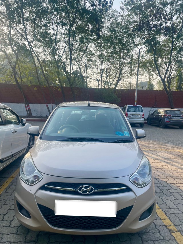 Second-hand 2010 Hyundai i10 Sportz for sale in Bhopal-2