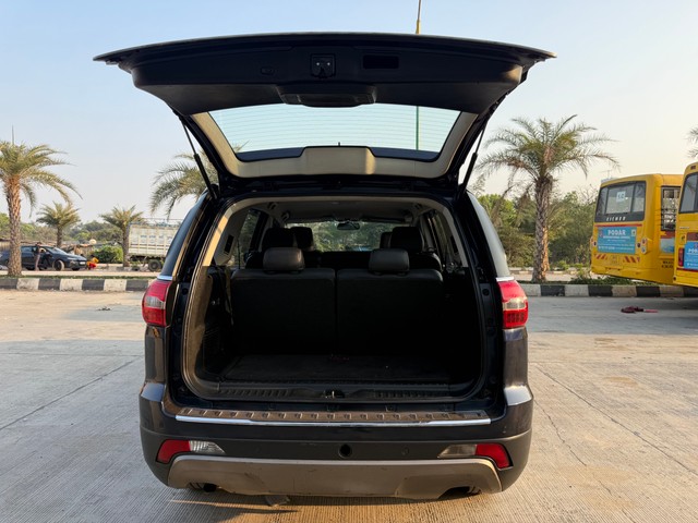 Second-hand 2017 Tata Hexa XTA for sale in Thane-12