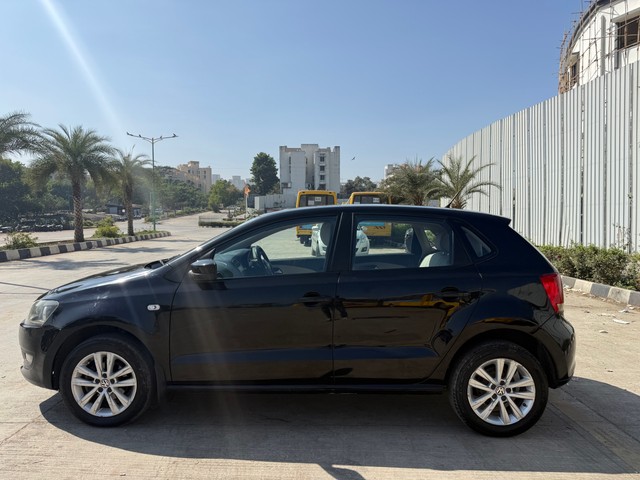 Second-hand 2012 Volkswagen Polo Petrol Highline 1.2L for sale in Thane-3