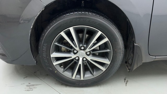 Second-hand 2018 Toyota Corolla Altis Petrol LE for sale in Gurgaon-20