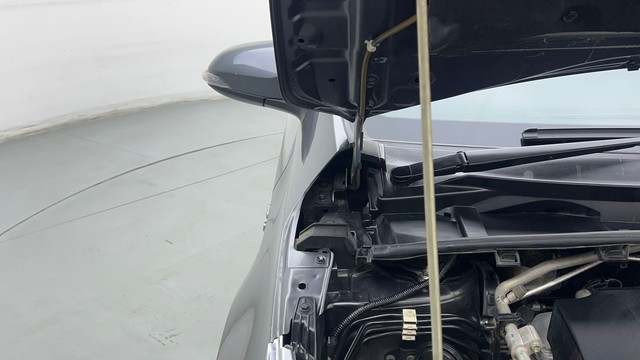 Second-hand 2018 Toyota Corolla Altis Petrol LE for sale in Gurgaon-27