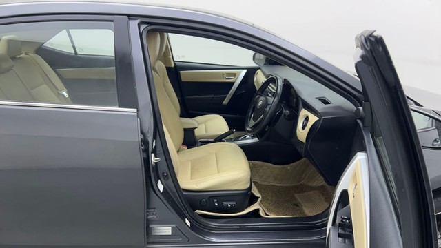 Second-hand 2018 Toyota Corolla Altis Petrol LE for sale in Gurgaon-15