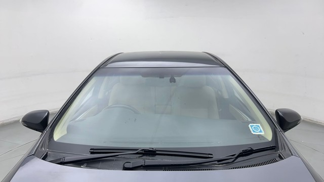 Second-hand 2018 Toyota Corolla Altis Petrol LE for sale in Gurgaon-10