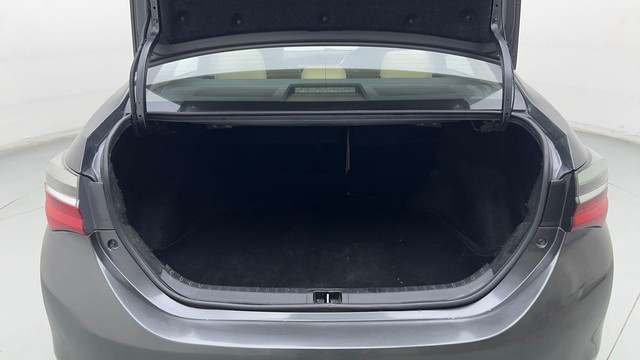 Second-hand 2018 Toyota Corolla Altis Petrol LE for sale in Gurgaon-9