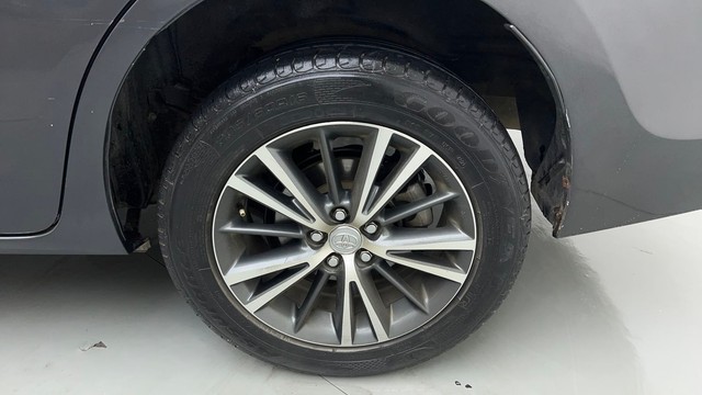 Second-hand 2018 Toyota Corolla Altis Petrol LE for sale in Gurgaon-19