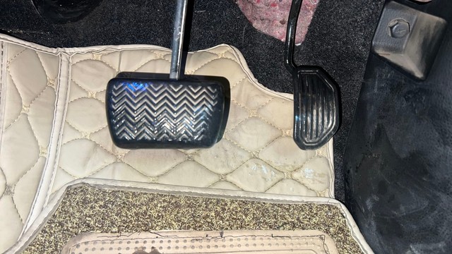 Second-hand 2018 Toyota Corolla Altis Petrol LE for sale in Gurgaon-14