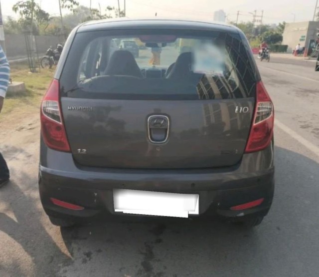 Second-hand 2011 Hyundai i10 Magna for sale in Noida-10