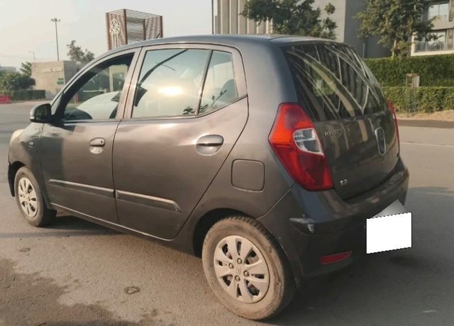 Second-hand 2011 Hyundai i10 Magna for sale in Noida-5