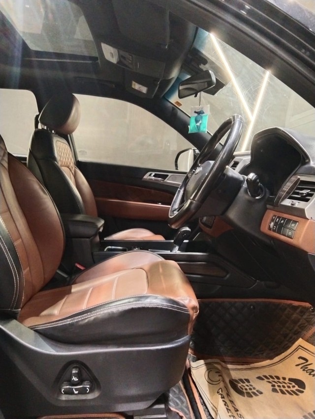 Second-hand 2019 Mahindra Alturas G4 4X4 AT BSIV for sale in New Delhi-11