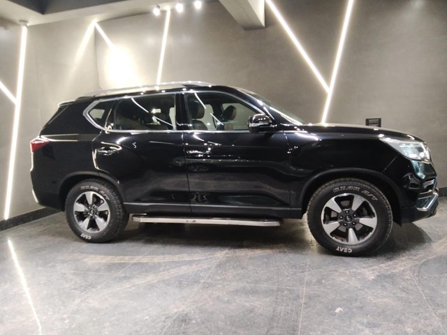 Second-hand 2019 Mahindra Alturas G4 4X4 AT BSIV for sale in New Delhi-1