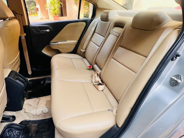 Second-hand 2015 Honda City i VTEC CVT VX for sale in Mumbai-10