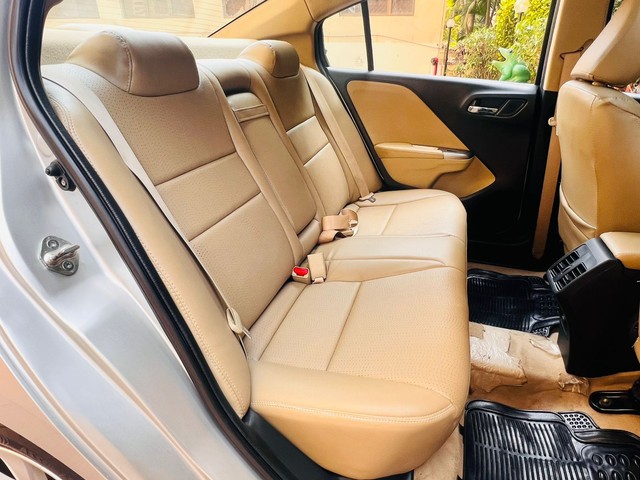 Second-hand 2015 Honda City i VTEC CVT VX for sale in Mumbai-6