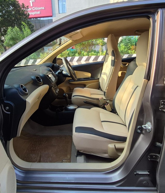 Second-hand 2012 Honda Brio S MT for sale in Chennai-4