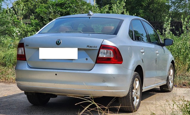 Second-hand 2012 Skoda Rapid 1.6 MPI Elegance for sale in Chennai-11