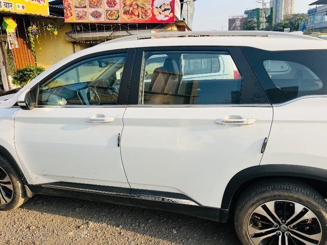 Second-hand 2022 MG Hector Plus Select Diesel MT 7 STR for sale in Bhiwandi-4