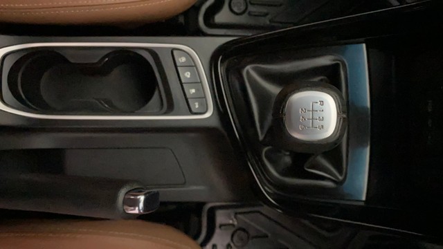 Second-hand 2020 MG Hector Plus Sharp Hybrid MT for sale in Kochi-13