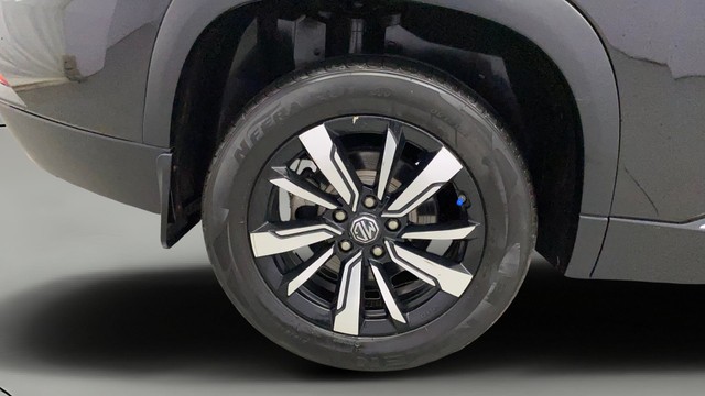 Second-hand 2020 MG Hector Plus Sharp Hybrid MT for sale in Kochi-25