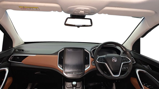 Second-hand 2020 MG Hector Plus Sharp Hybrid MT for sale in Kochi-10