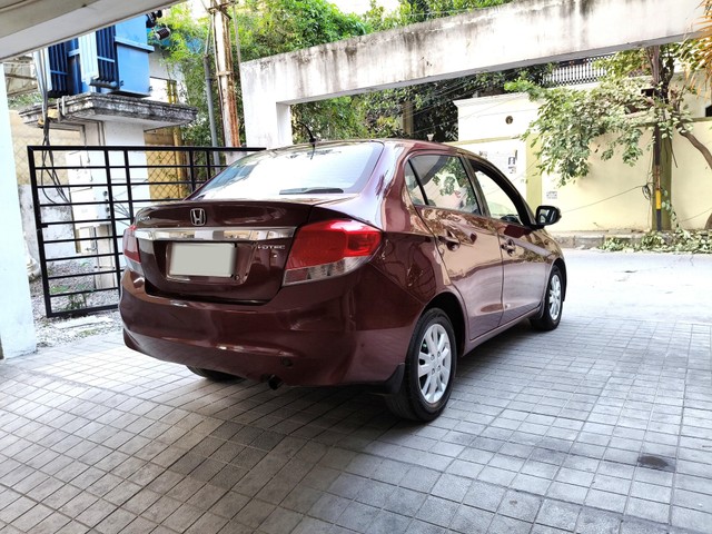 Second-hand 2013 Honda Amaze VX i-DTEC for sale in Hyderabad-9