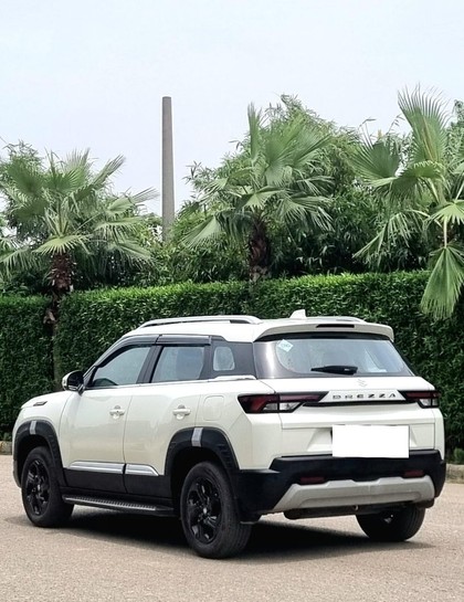 Second-hand 2023 Maruti Suzuki Brezza Vxi for sale in New Delhi