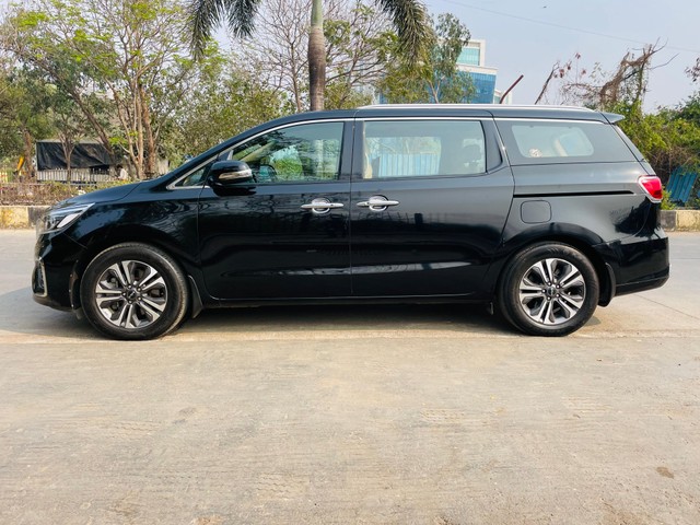 Second-hand 2021 Kia Carnival Limousine Plus for sale in Mumbai-3