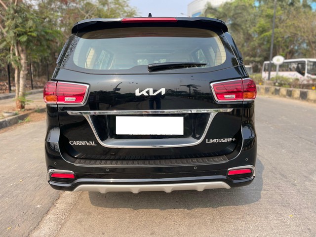 Second-hand 2021 Kia Carnival Limousine Plus for sale in Mumbai-2