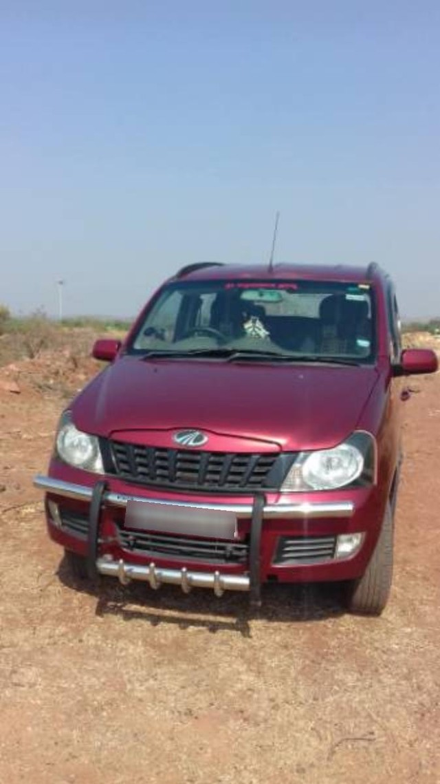 Second-hand 2016 Mahindra Quanto C8 for sale in Ramdurg