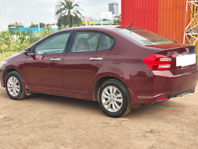 Second-hand 2013 Honda City V MT for sale in Pune-7