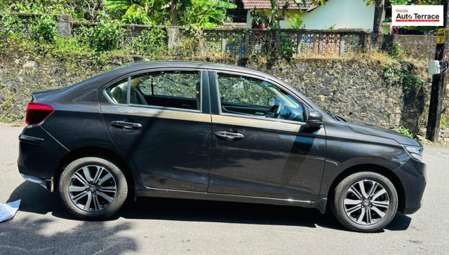 Second-hand 2021 Honda Amaze VX CVT Petrol for sale in Kannur-3