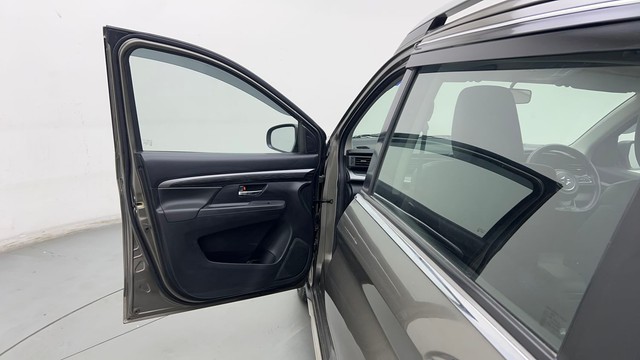 Second-hand 2021 Maruti Suzuki XL6 Alpha AT for sale in Chandigarh-31