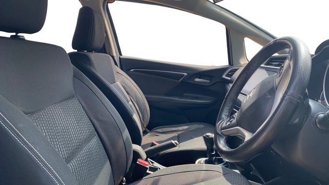 Second-hand 2017 Honda WR-V i-DTEC VX for sale in Gulbarga-15