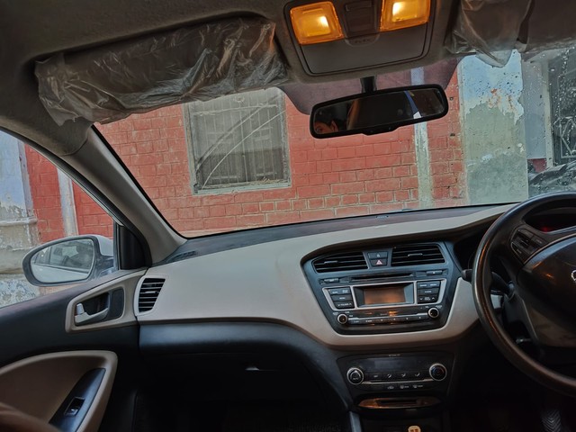 Second-hand 2015 Hyundai i20 Sportz 1.2 for sale in Gonda-6