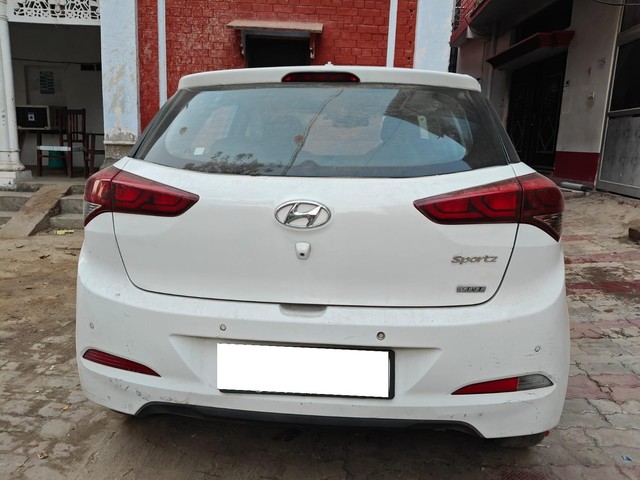 Second-hand 2015 Hyundai i20 Sportz 1.2 for sale in Gonda-1