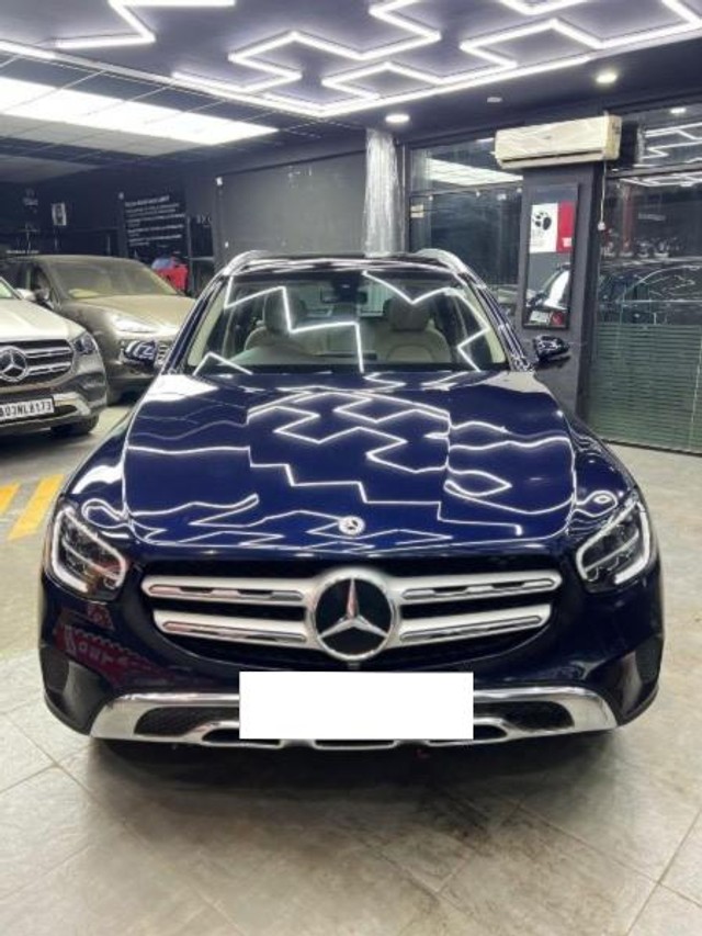 Second-hand 2022 Mercedes-Benz GLC 220d 4MATIC for sale in Bangalore-2