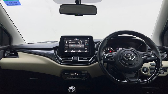 Second-hand 2024 Toyota Glanza V for sale in Karnal-11