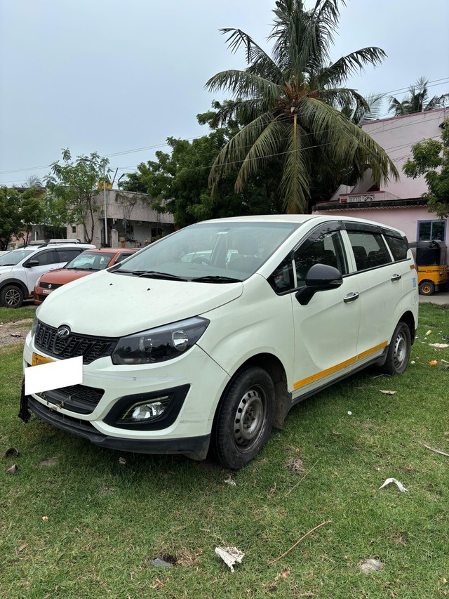Mahindra Marazzo M2 Second-hand 2023 Mahindra Marazzo M2 for sale in Kanchipuram-0
