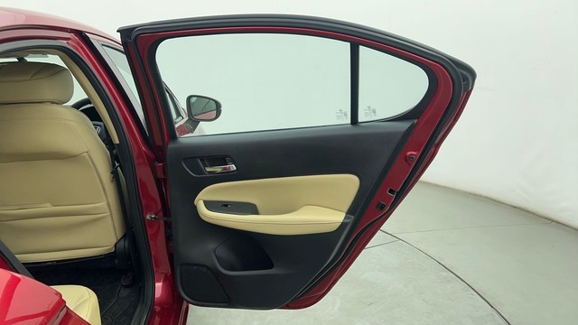 Second-hand 2021 Honda City ZX MT for sale in Chennai-38