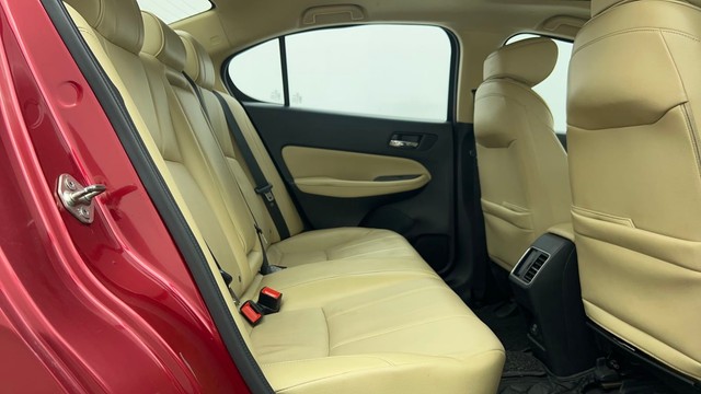 Second-hand 2021 Honda City ZX MT for sale in Chennai-37