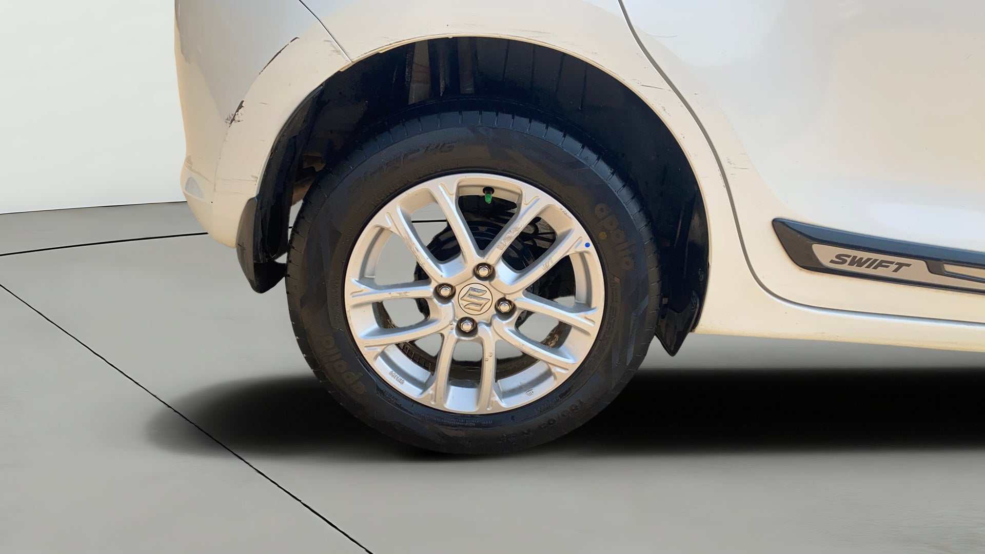 Buy Used Maruti Swift ZXI AMT of 2018 model @ 5,07,580 INR in