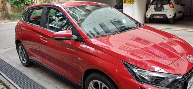 Second-hand 2024 Hyundai i20 Sportz IVT for sale in Kolkata-7